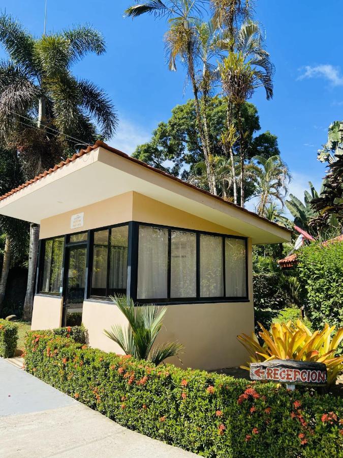 Bungalows Malu Кахуита Екстериор снимка