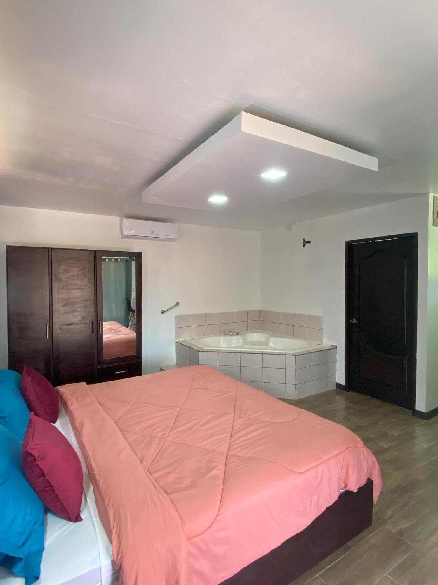 Bungalows Malu Кахуита Екстериор снимка