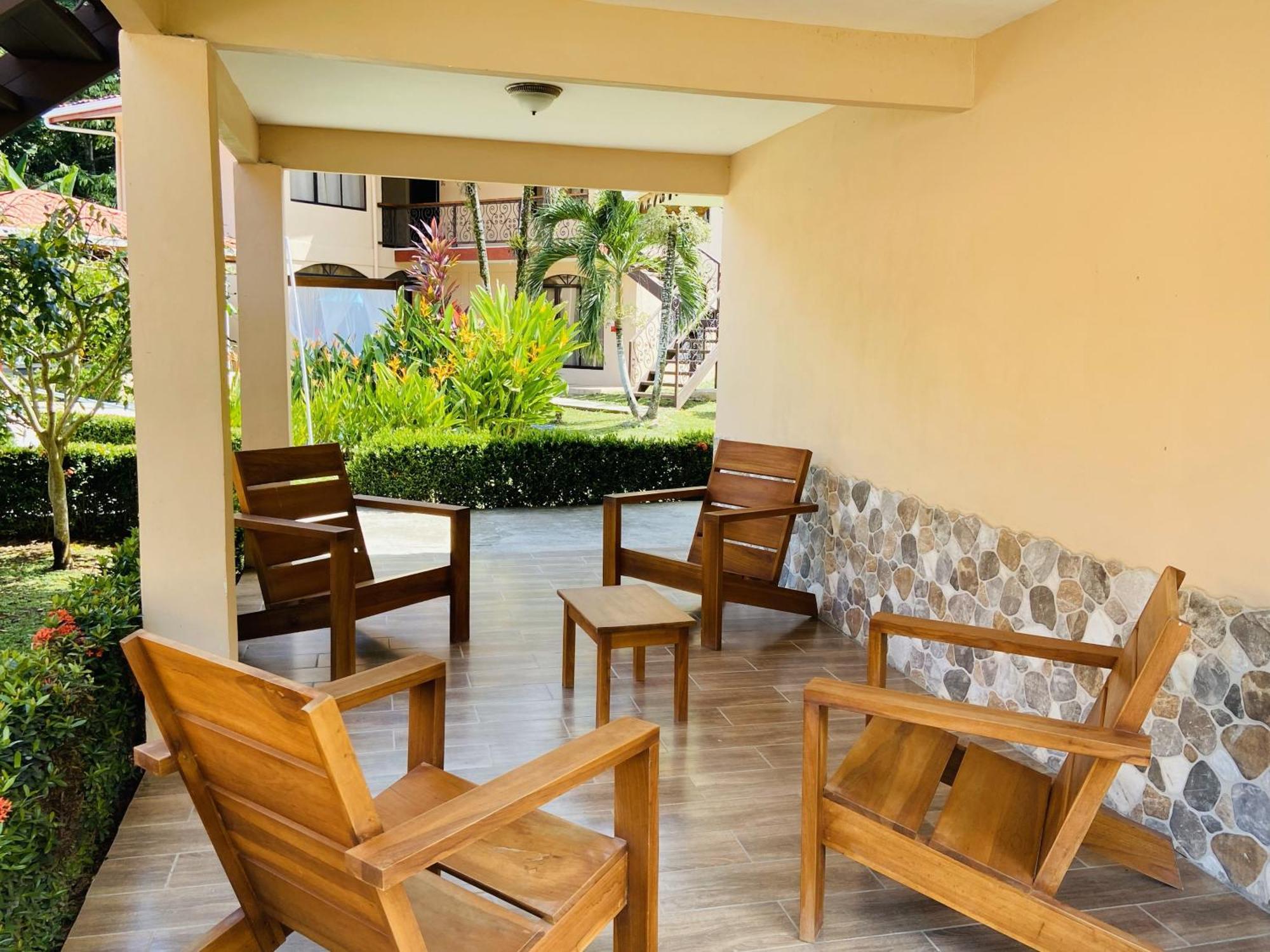Bungalows Malu Кахуита Екстериор снимка